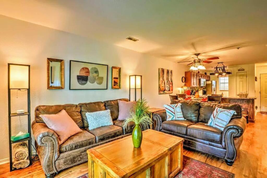 Experience Euphoria At Branson'S Fall Creek Condo מראה חיצוני תמונה